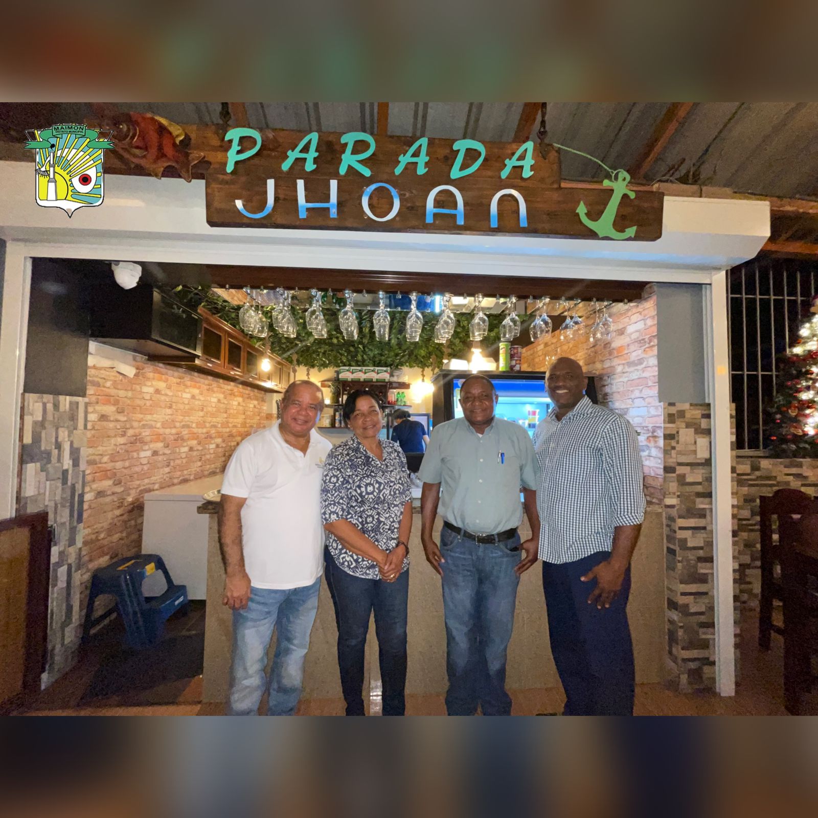 La Alcaldesa Distrital de Maimón, Elba Tineo, se reunió la noche de este viernes con los organizadores del II Festival Gastronómico del Pescado.