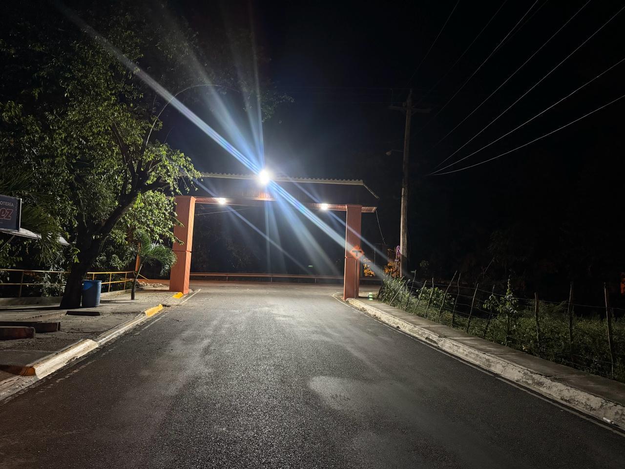 ALCALDE DIVISON SÁNCHEZ ILUMINA Y EMBELLECE ENTRADA DE MAIMÓN CENTRO