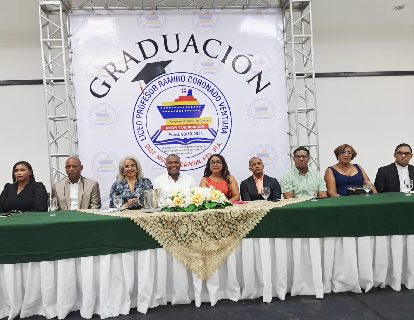 ALCALDE DIVISON SÁNCHEZ PARTICIPA EN LA DÉCIMA PRIMERA GRADUACIÓN DEL LICEO RAMIRO CORONADO, PROMOCIÓN CEFEX