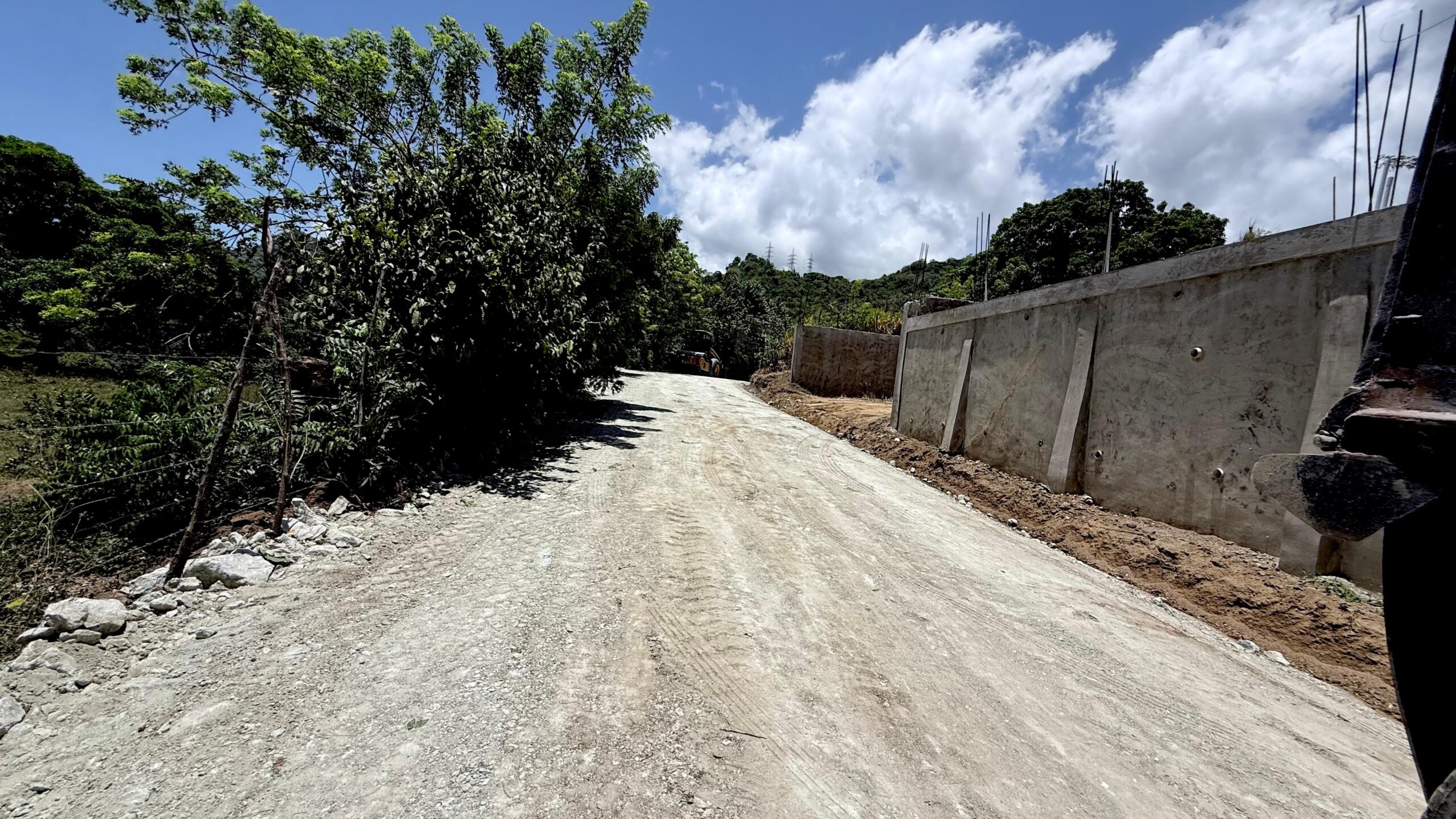 ALCALDE DIVISON SÁNCHEZ REALIZA EL ACONDICIONAMIENTO DE CAMINOS VECINALES EN LOS TEJADAS 2