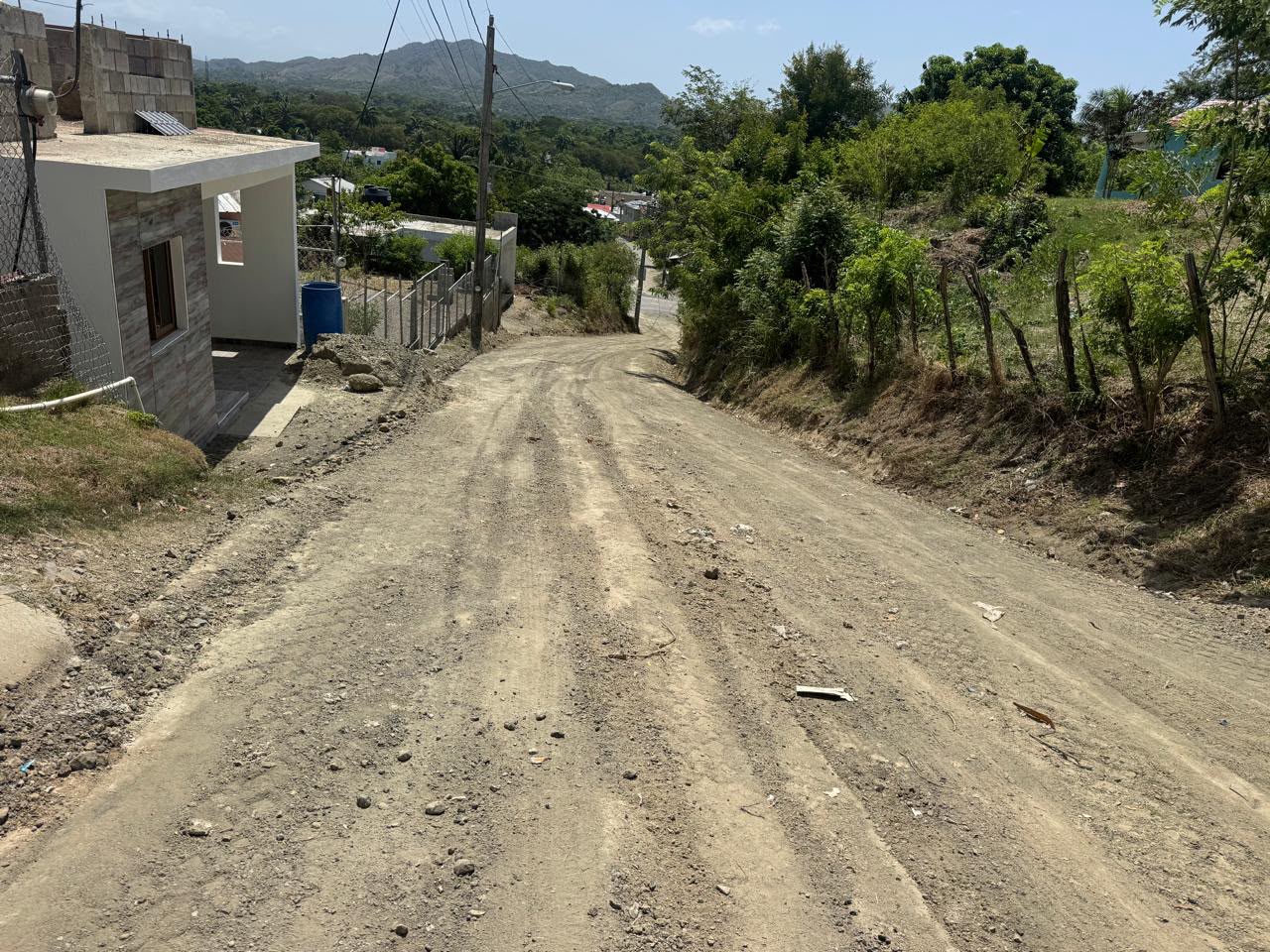 ALCALDE DIVISON SÁNCHEZ LLEVA TRABAJOS DE ACONDICIONAMIENTO A LAS CALLE LOS TUTAS